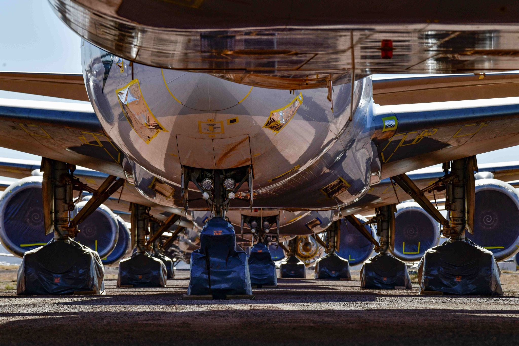 jumbo-airplanes-at-storage-facility